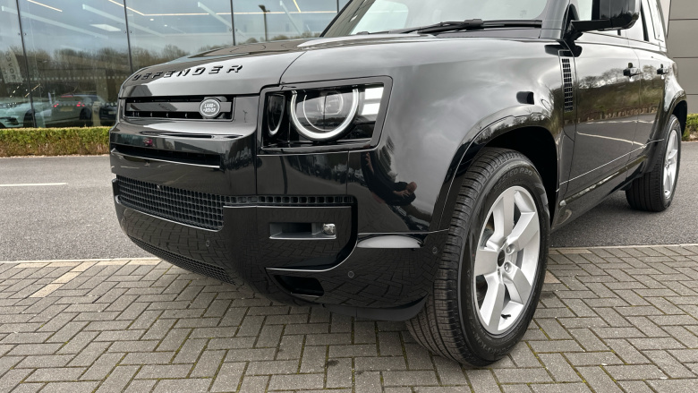 Land Rover Defender 3.0 D350 X-Dynamic SE 110 5dr Auto Diesel Estate